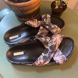 Schutz black leather floral slides! Made in Brazil, size 40 Euro, or size 8.5/ 9